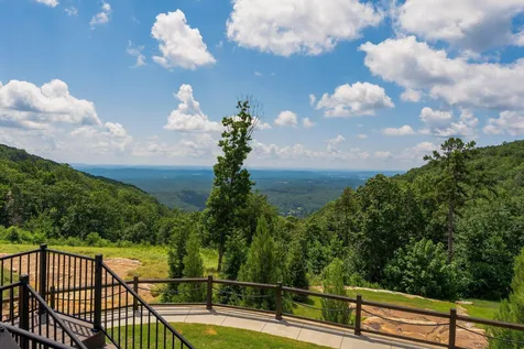 8008 Mountain Laurel Trail Signal Mountain TN 37377