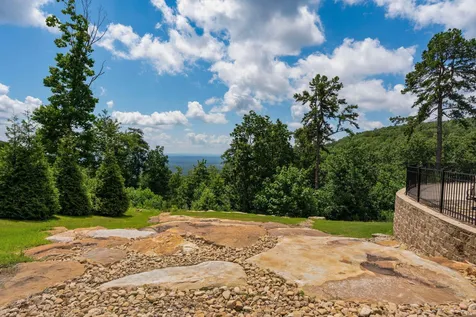 8008 Mountain Laurel Trail Signal Mountain TN 37377