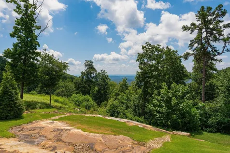 8008 Mountain Laurel Trail Signal Mountain TN 37377