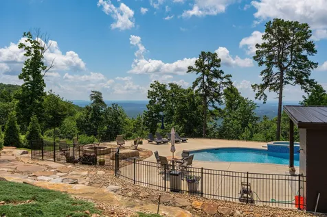 8008 Mountain Laurel Trail Signal Mountain TN 37377