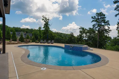 8008 Mountain Laurel Trail Signal Mountain TN 37377