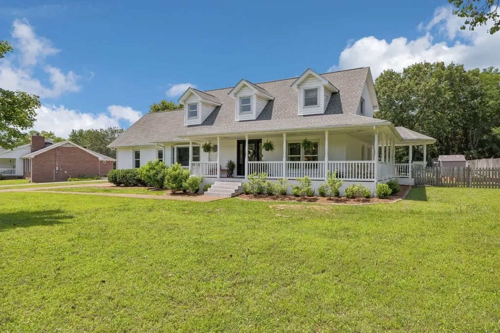112 Southwinds Drive Hermitage TN 37076