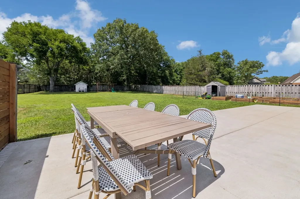 112 Southwinds Drive Hermitage TN 37076