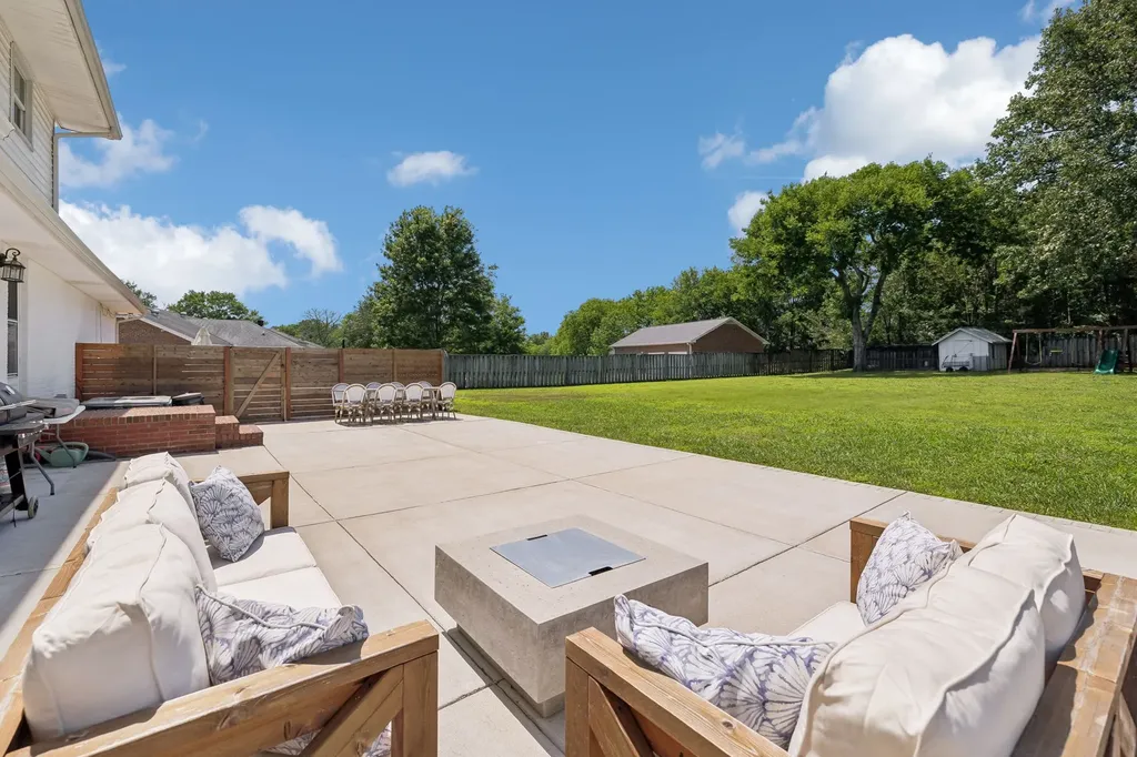 112 Southwinds Drive Hermitage TN 37076