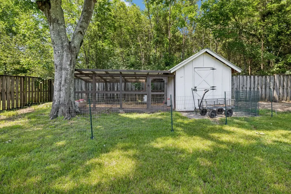 112 Southwinds Drive Hermitage TN 37076