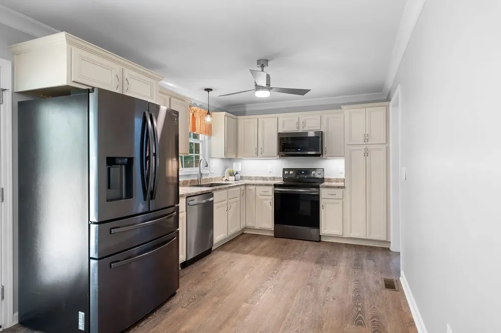 821 Luxemburg Drive Hermitage TN 37076