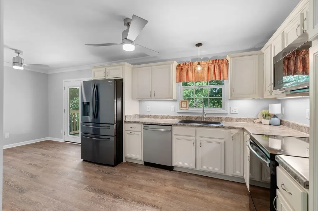 821 Luxemburg Drive Hermitage TN 37076