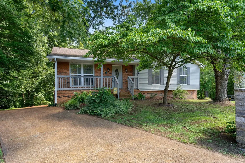 821 Luxemburg Drive Hermitage TN 37076