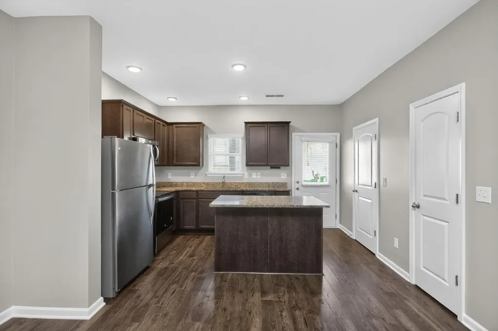 1017 Glen Marcus Drive La Vergne TN 37086