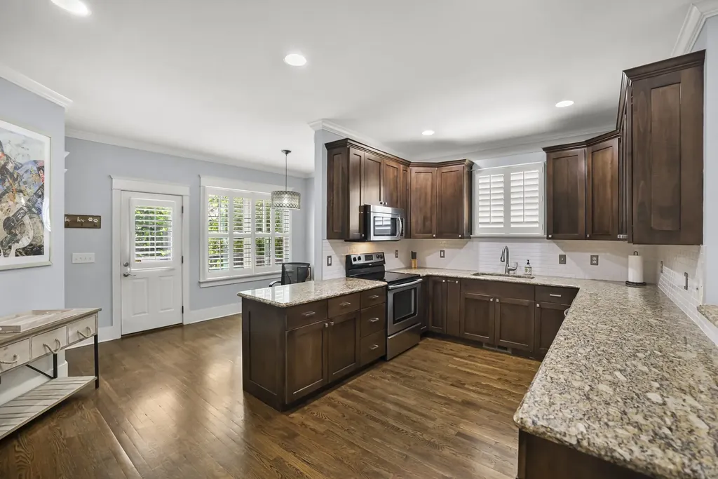 2500B 9th Ave, S Nashville TN 37204