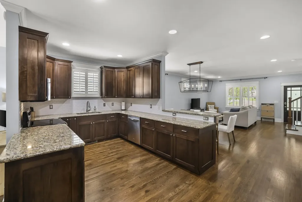2500B 9th Ave, S Nashville TN 37204