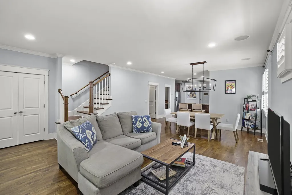 2500B 9th Ave, S Nashville TN 37204