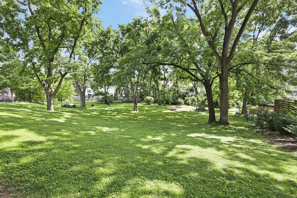 2500B 9th Ave, S Nashville TN 37204