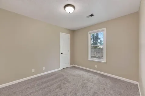 1647 Hannibal Drive Oak Grove KY 42262