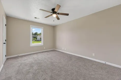 1647 Hannibal Drive Oak Grove KY 42262