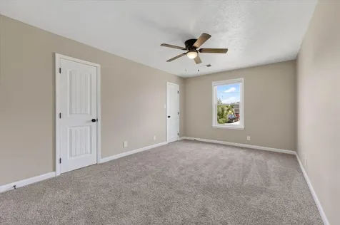 1647 Hannibal Drive Oak Grove KY 42262