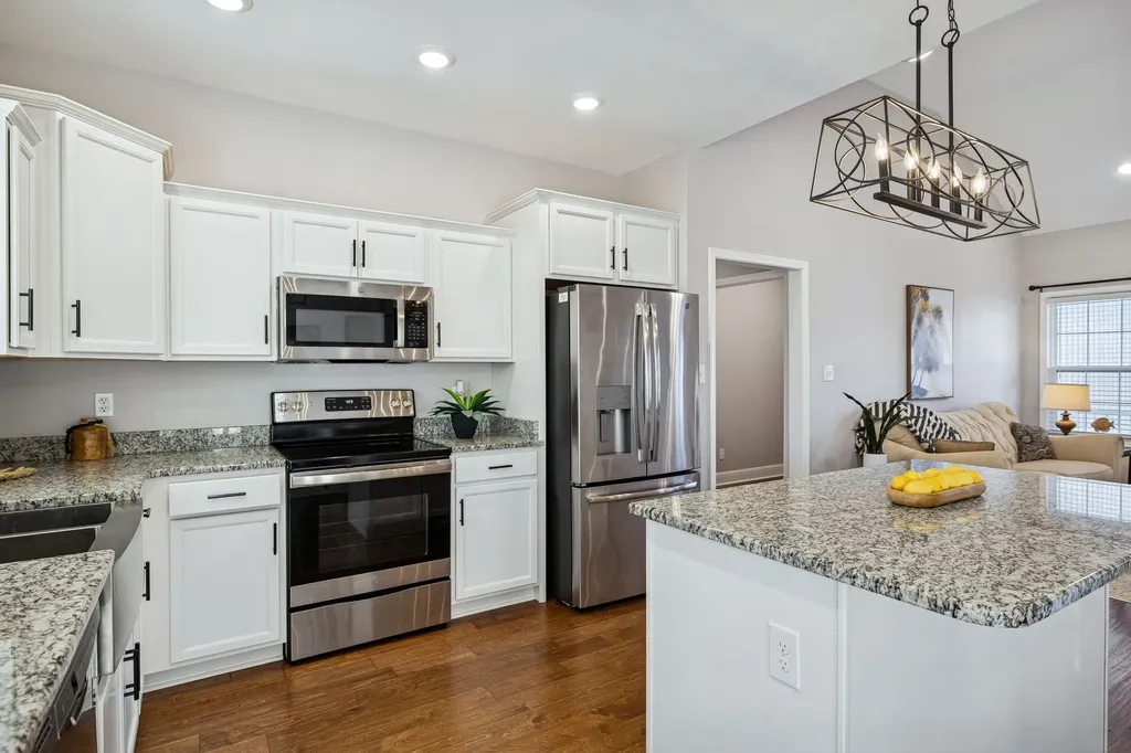 207 Bedford Court Hopkinsville KY 42240