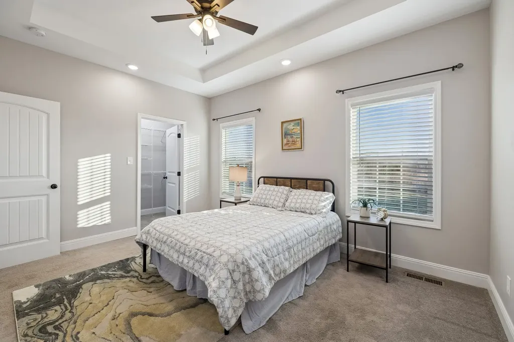 207 Bedford Court Hopkinsville KY 42240