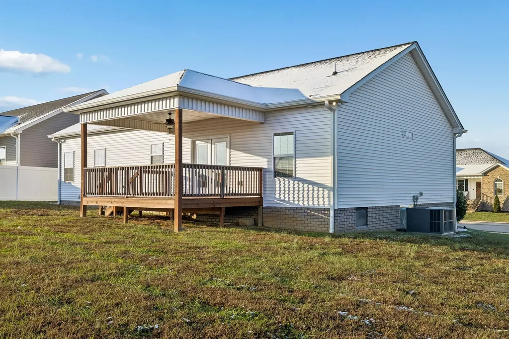 207 Bedford Court Hopkinsville KY 42240