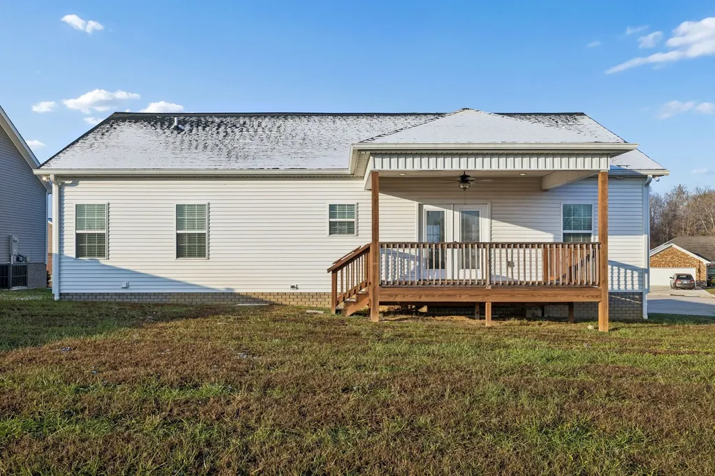 207 Bedford Court Hopkinsville KY 42240