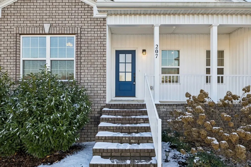 207 Bedford Court Hopkinsville KY 42240