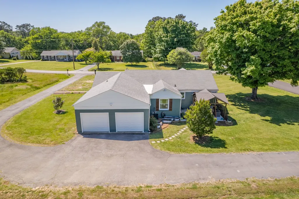 106 Carol Drive Columbia TN 38401