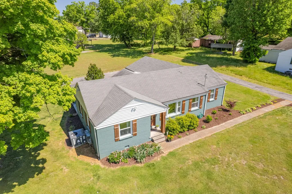 106 Carol Drive Columbia TN 38401