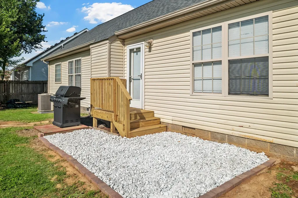 964 Cindy Jo Court Clarksville TN 37040