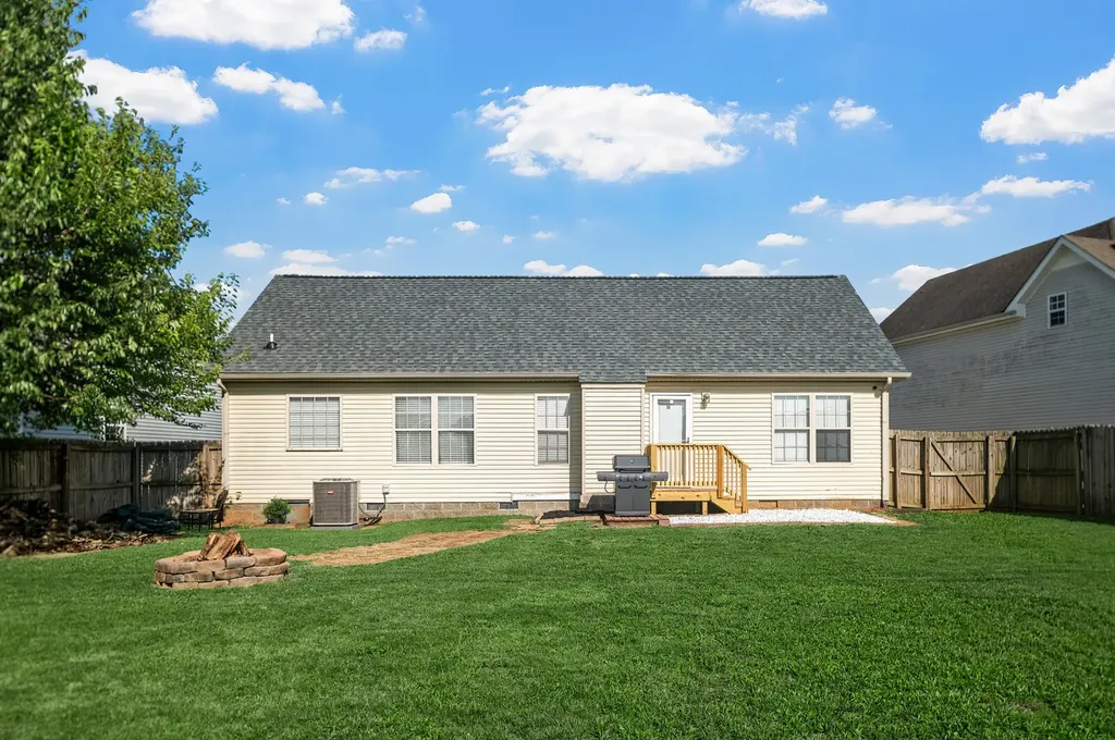 964 Cindy Jo Court Clarksville TN 37040