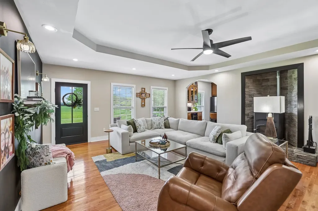 549 Lee Lane Huntland TN 37345