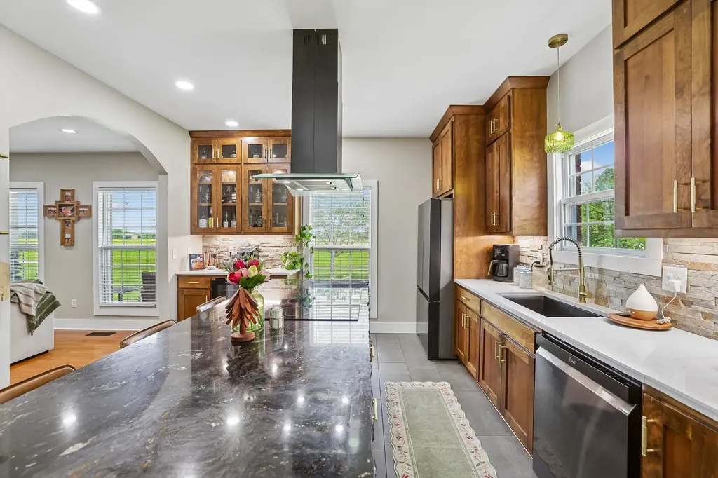 549 Lee Lane Huntland TN 37345