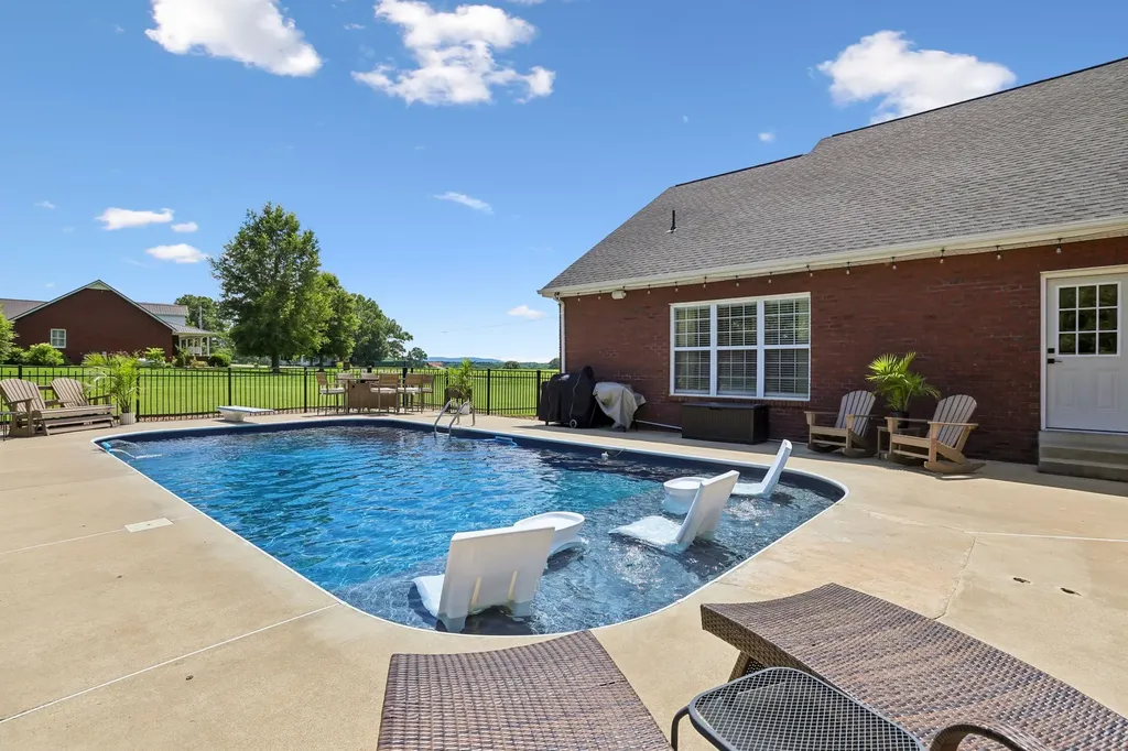 549 Lee Lane Huntland TN 37345