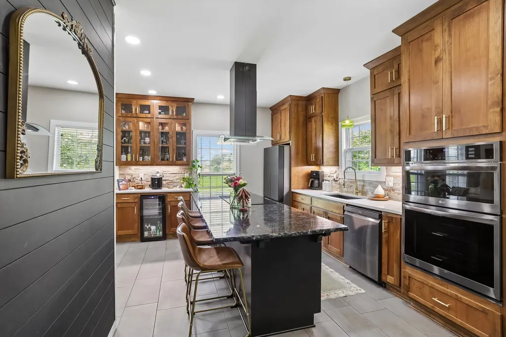 549 Lee Lane Huntland TN 37345