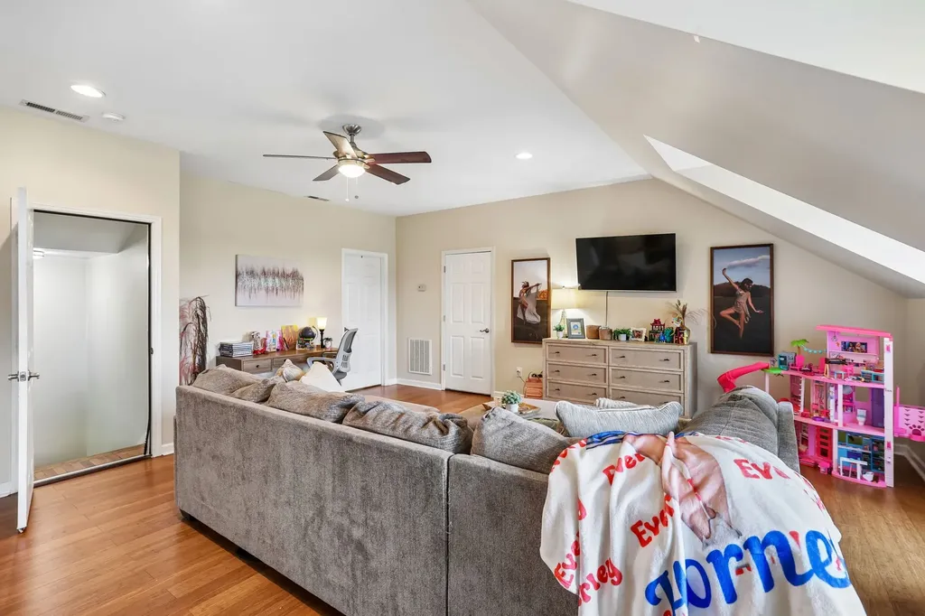 549 Lee Lane Huntland TN 37345