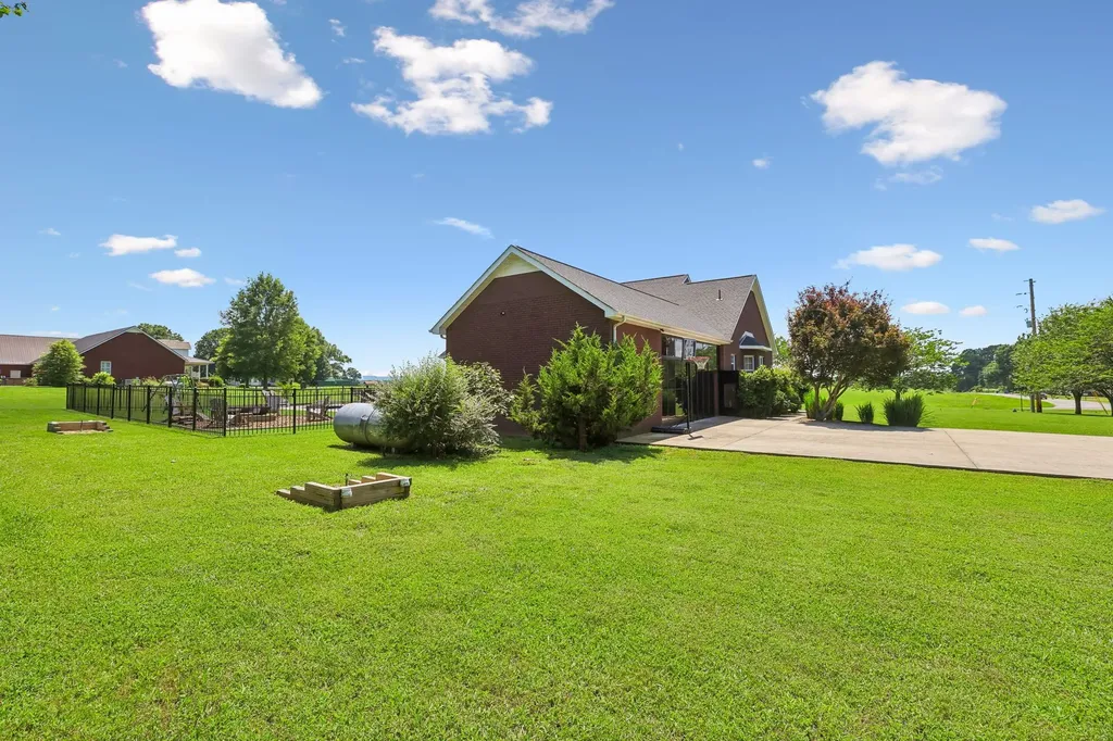 549 Lee Lane Huntland TN 37345