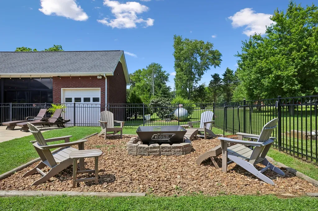 549 Lee Lane Huntland TN 37345