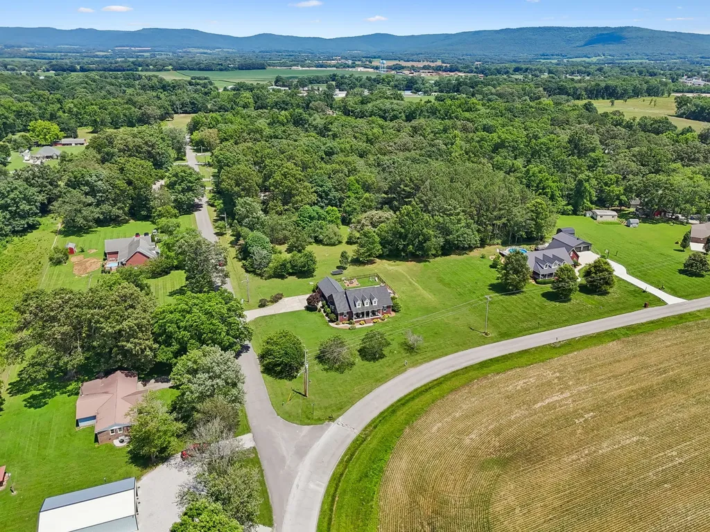 549 Lee Lane Huntland TN 37345