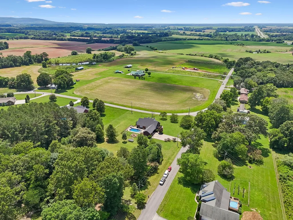 549 Lee Lane Huntland TN 37345
