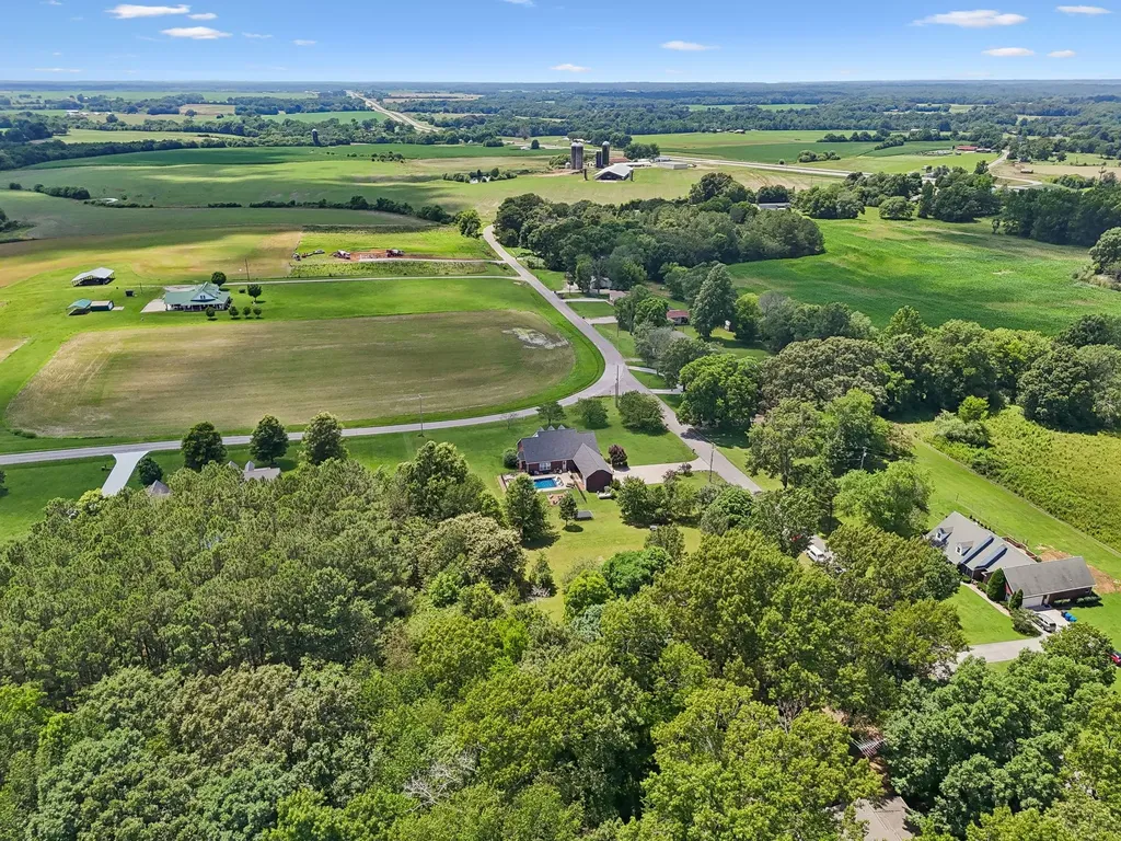 549 Lee Lane Huntland TN 37345