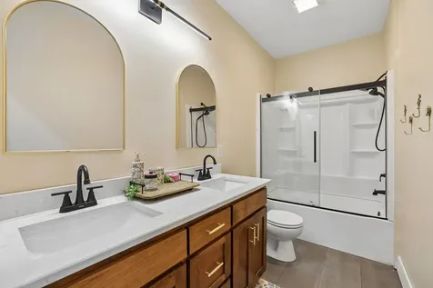 549 Lee Lane Huntland TN 37345