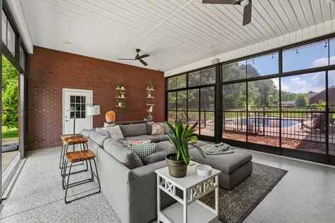 549 Lee Lane Huntland TN 37345
