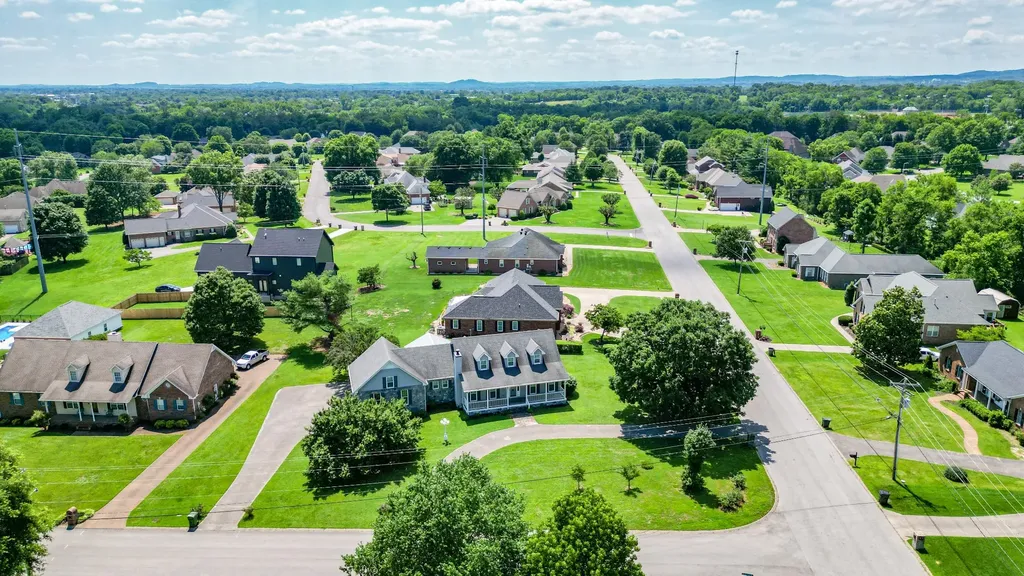 131 Stonehouse Drive Gallatin TN 37066