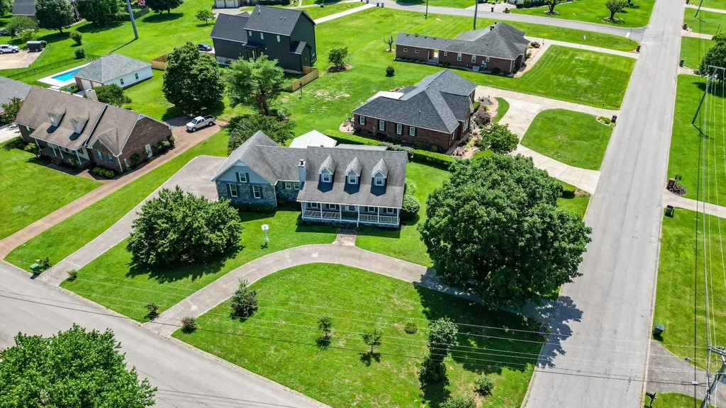 131 Stonehouse Drive Gallatin TN 37066