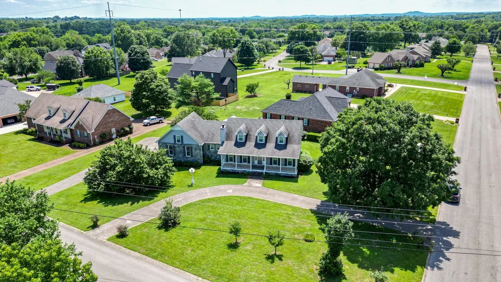 131 Stonehouse Drive Gallatin TN 37066