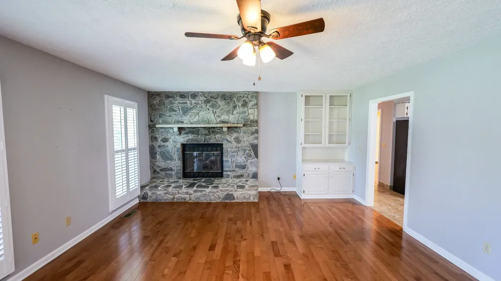 131 Stonehouse Drive Gallatin TN 37066