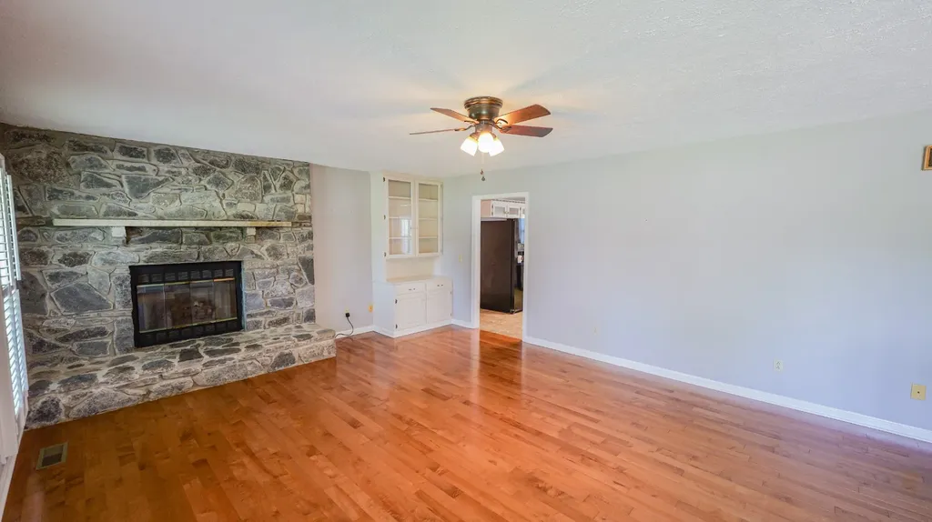 131 Stonehouse Drive Gallatin TN 37066
