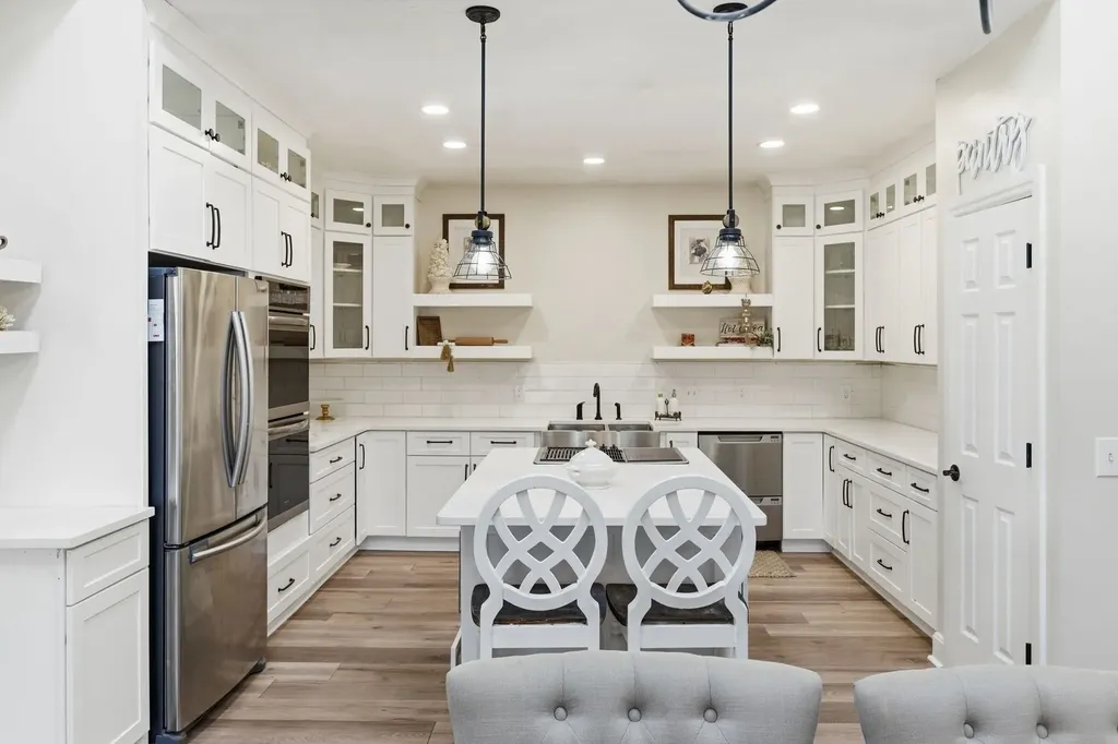 100 Carriage Way Hendersonville TN 37075