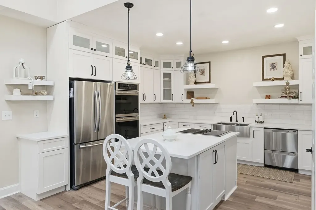 100 Carriage Way Hendersonville TN 37075