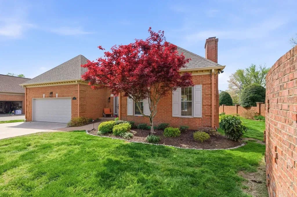 100 Carriage Way Hendersonville TN 37075