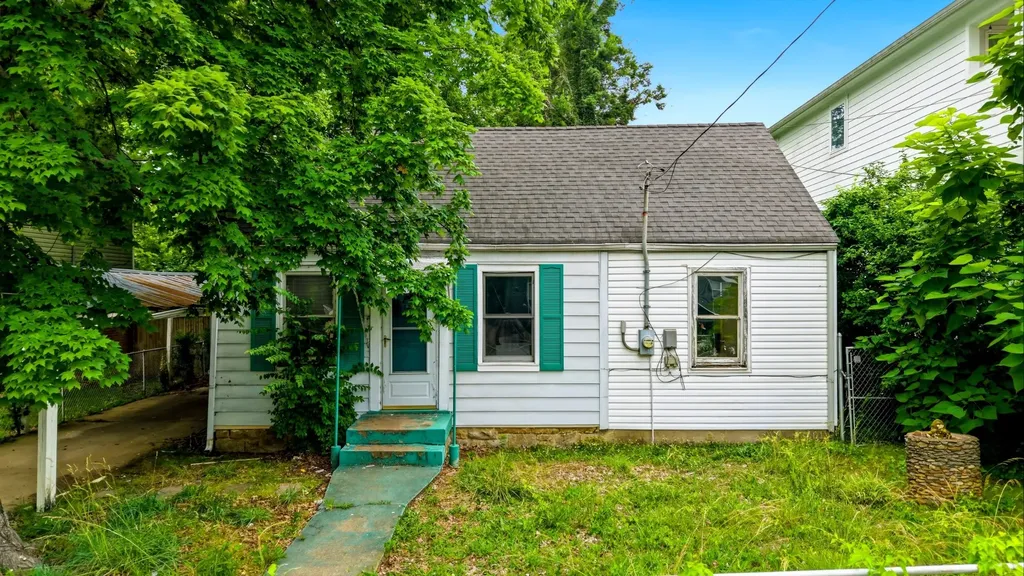 1910 15th Ave, N Nashville TN 37208